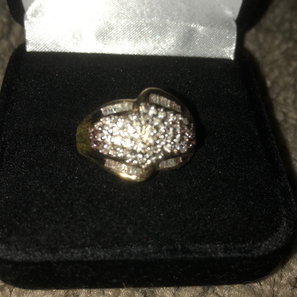 Fancy diamond and gold ring
